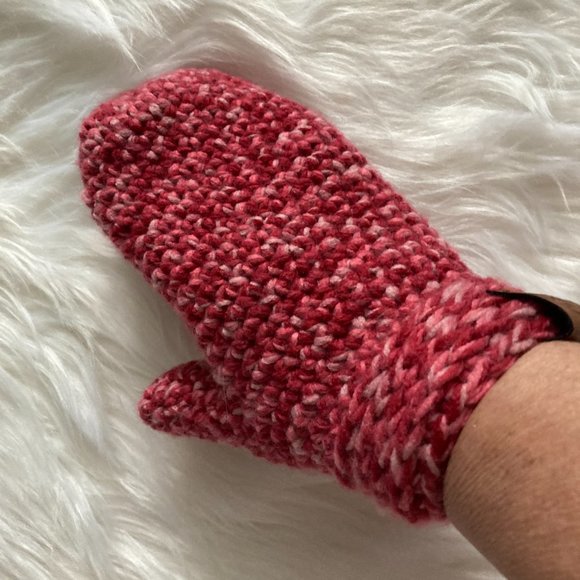 Berry multi color hand crochet mittens - Adult / Inventory Reduction Sale - Picture 6 of 7